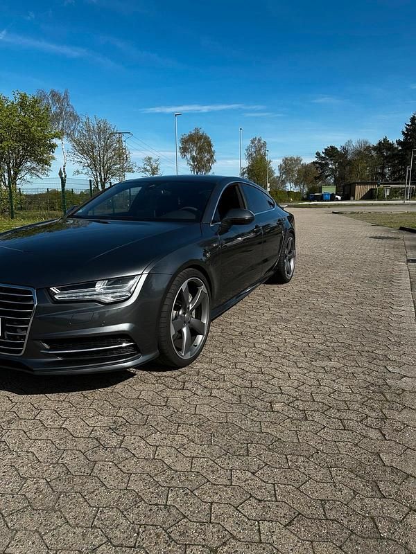 Gebraucht Audi A7 Comfort 320 PS (235 kW) 2015 Grau Kleinwagen