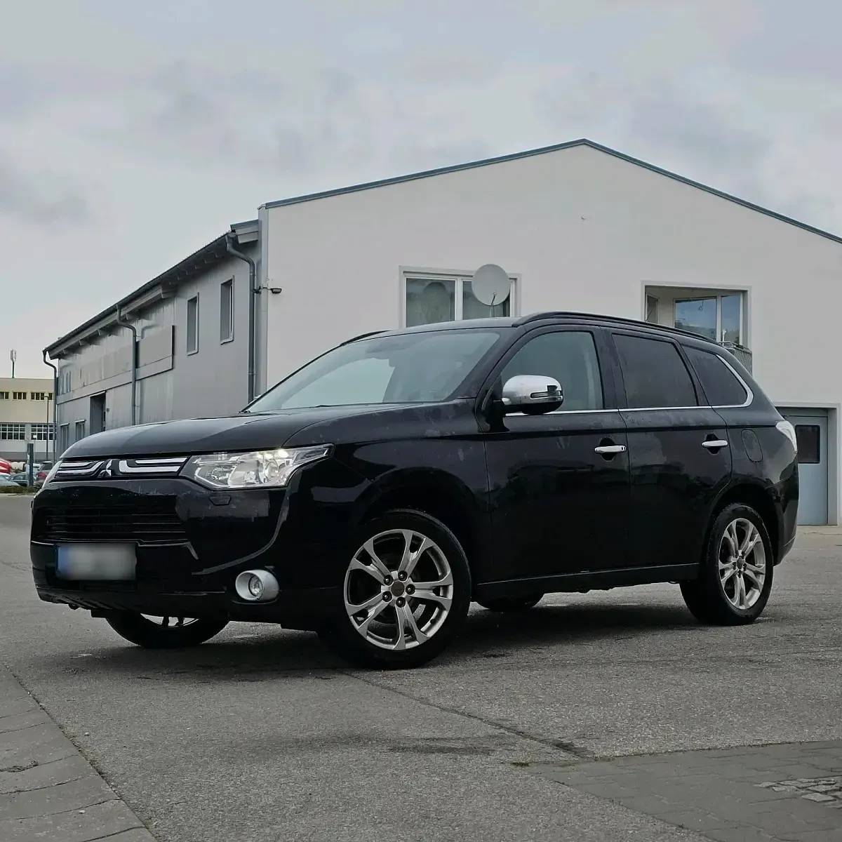 Gebraucht Mitsubishi Outlander 150 PS (110 kW) 2013 Schwarz SUV