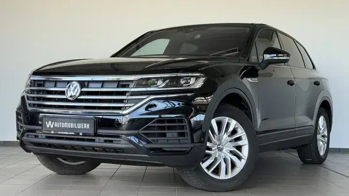 Schwarz schwarz Gebraucht 2019 VW Touareg SUV | 32.980 € (Superpreis) - Bild 1/4