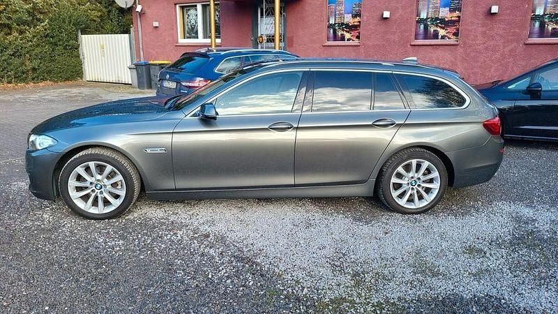 Gebraucht BMW 520 184 PS (135 kW) 2014 Grau Kombi