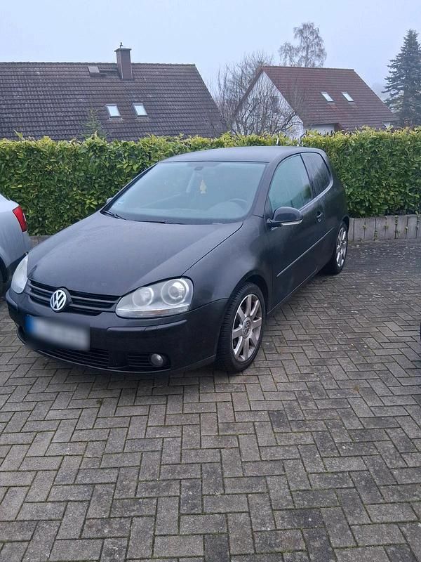 Schwarz Gebraucht 2006 VW Golf V S Kleinwagen | 1.000 € (Superpreis) - Bild 1/4