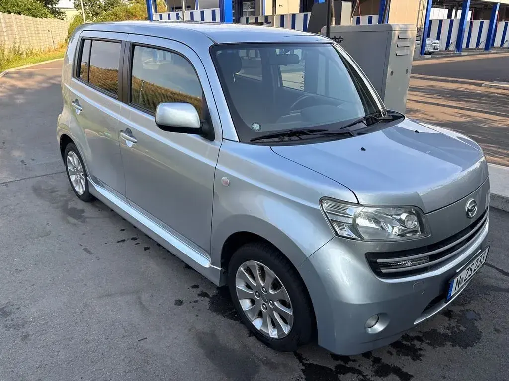 Gebraucht Daihatsu Materia 91 PS (66 kW) 2009 Silber Van / Kleinbus