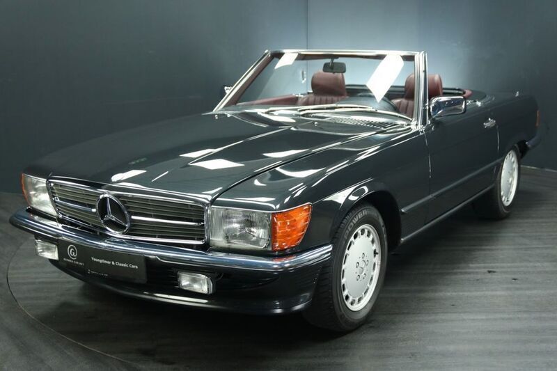 Blauschwarzmetallic 199 Gebraucht 1985 Mercedes 300 Cabrio | 54.500 € - Bild 1/4