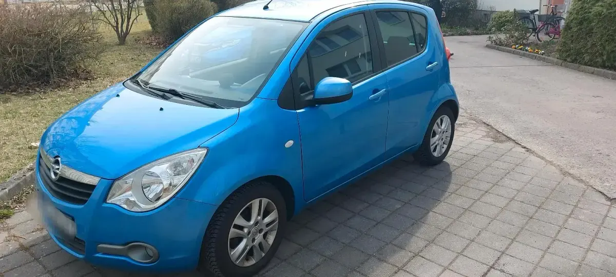 Używany Opel Agila 94 KM (69 kW) 2011 Niebieski Hatchback