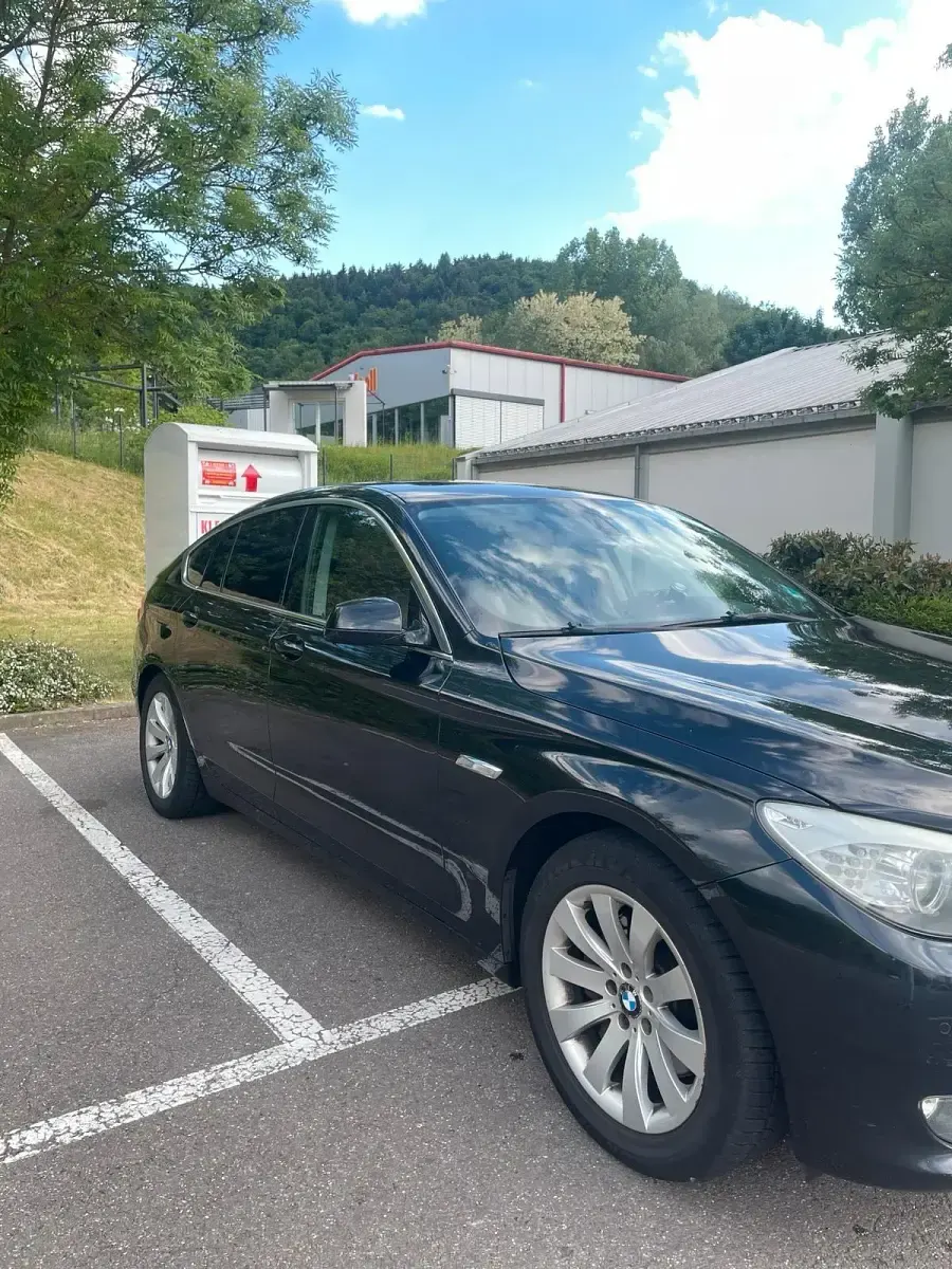 Gebraucht BMW 530 245 PS (180 kW) 2009 Schwarz Limousine