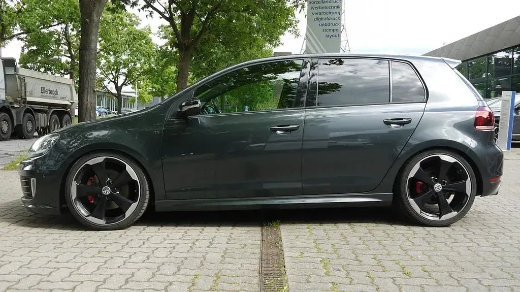 Gebraucht VW Golf VI Edition 235 PS (172 kW) 2012 Schwarz Kleinwagen
