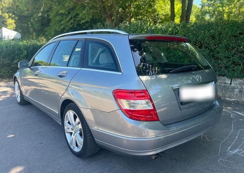 Gebraucht Mercedes C200 136 PS (100 kW) 2008 Silber Limousine