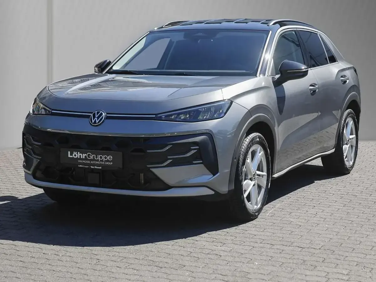 Neu VW T-Roc 150 PS (110 kW) 2026 Wolf grey metallic schwarz uni SUV