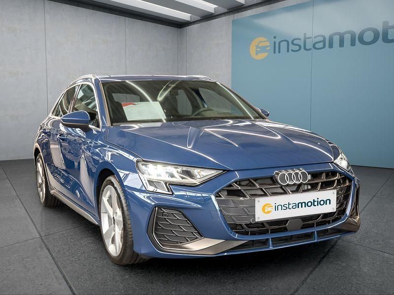 Blau Gebraucht 2025 Audi A3 Limousine | 37.549 € - Bild 1/4