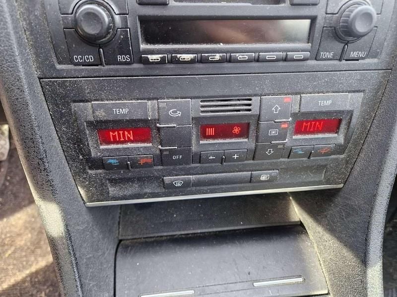 Gebraucht Audi A4 102 PS (75 kW) 2001 Other Limousine