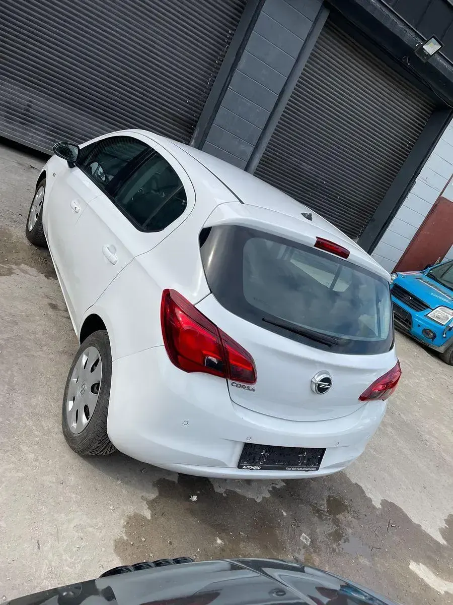 Gebraucht Opel Corsa Edition 90 PS (66 kW) 2016 Weiß Kleinwagen