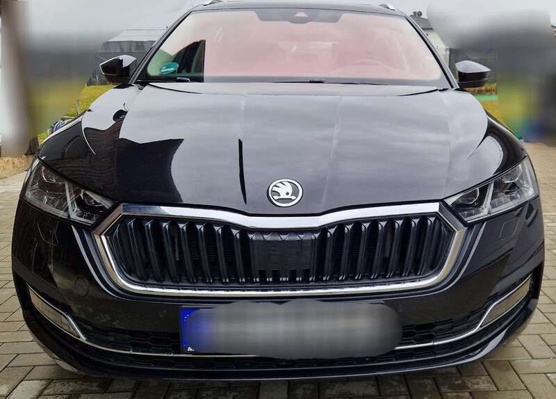 Schwarz Gebraucht 2021 Skoda Octavia First Edition Kombi | 23.000 € (Fairer Preis) - Bild 1/4