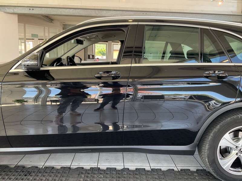 Schwarz Gebraucht 2018 Mercedes GLC220 Exclusive SUV | 23.500 € (Guter Preis) - Bild 1/4