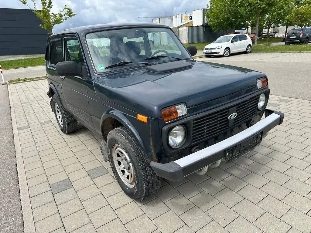 Gebraucht Lada niva 83 PS (61 kW) 2012 Grün SUV