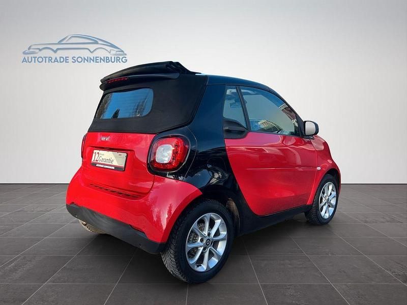 Gebraucht Smart ForTwo Cabrio 71 PS (52 kW) 2018 Schwarz Cabrio