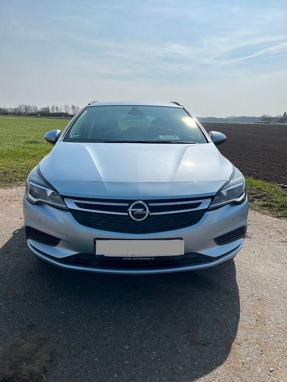 Gebraucht Opel Astra Edition 136 PS (100 kW) 2018 Silber Kombi