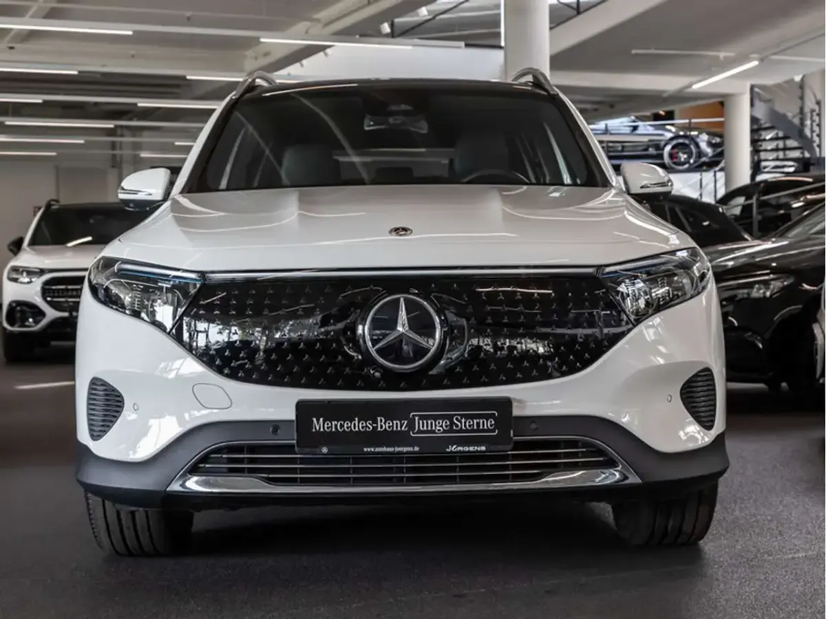 Gebraucht Mercedes EQB300 Progressive 167 kW (228 PS) 2025 Weiss unilack polarweiß SUV