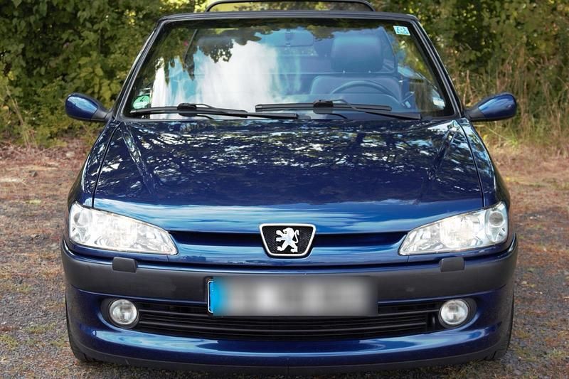 Gebraucht Peugeot 306 Cabriolet Platinum 110 PS (80 kW) 2001 Blau Cabrio