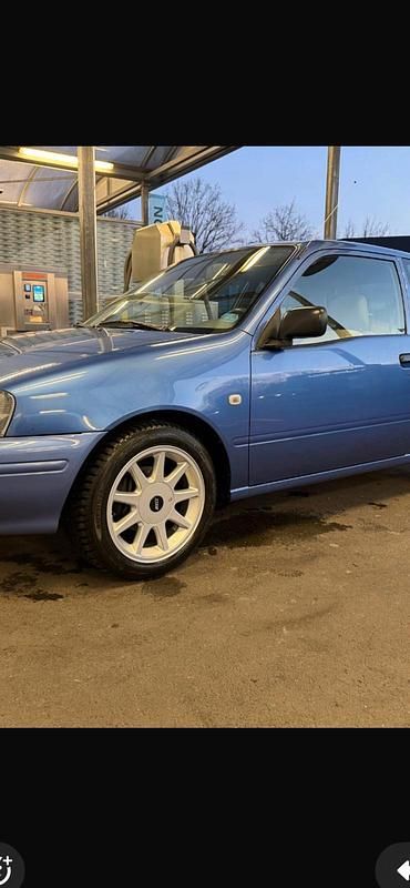 Gebraucht Toyota Starlet 75 PS (55 kW) 1996 Blau Kleinwagen