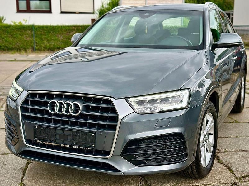 Grau Gebraucht 2018 Audi Q3 Sport SUV | 13.999 € - Bild 1/4