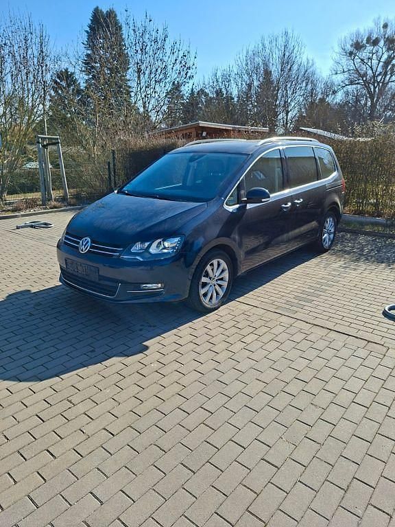 Gebraucht VW Sharan 204 PS (150 kW) 2016 Blau Van / Kleinbus