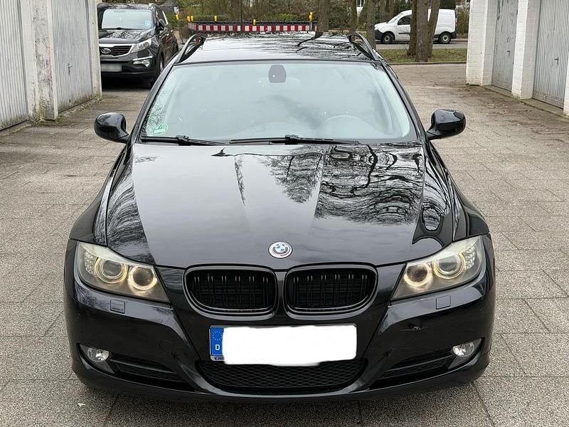 Gebraucht BMW 320 170 PS (125 kW) 2009 Schwarz Kombi