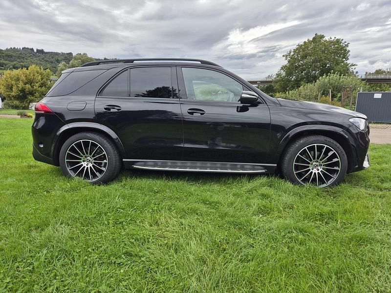 Schwarz Gebraucht 2021 Mercedes GLE400 AMG SUV | 59.500 € (Etwas zu teuer) - Bild 1/4
