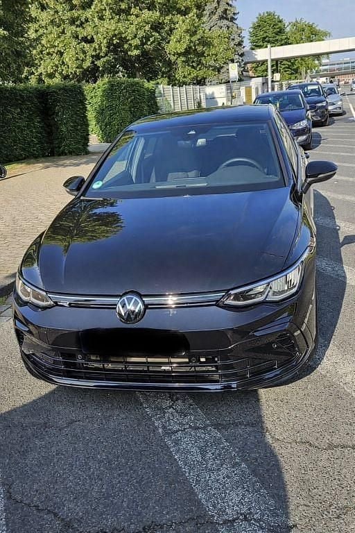 Gebraucht VW Golf VIII R-line 131 PS (96 kW) 2023 Schwarz Limousine