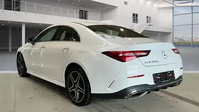 Gebraucht Mercedes CLA250e AMG 218 PS (160 kW) 2021 Weiß Coupé