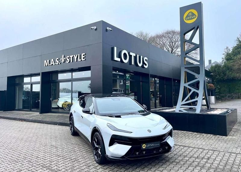 Neu Lotus Eletre 450 kW (612 PS) 2025 Zenith white SUV