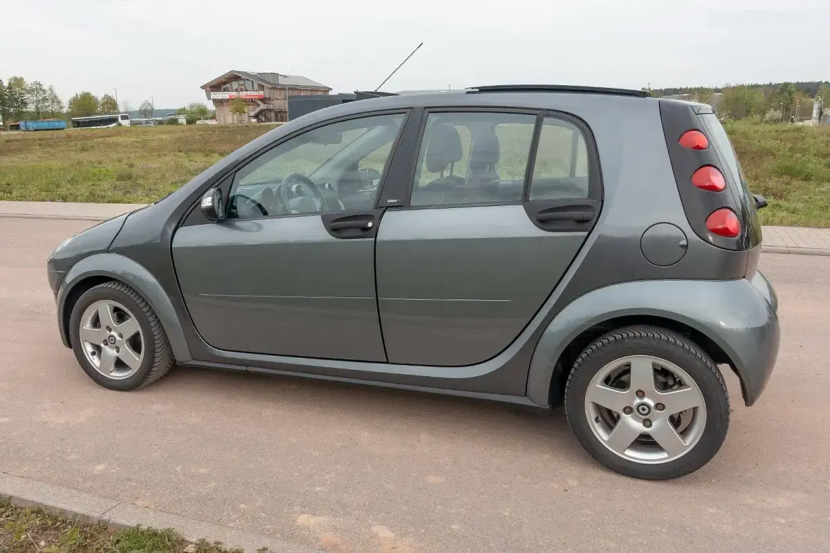 Usata Smart ForFour 109 CV (80 kW) 2005 Grigio Utilitaria
