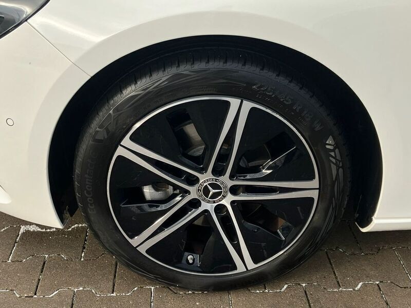 Gebraucht Mercedes B200 Progressive 163 PS (119 kW) 2023 Andere farbe Van / Kleinbus