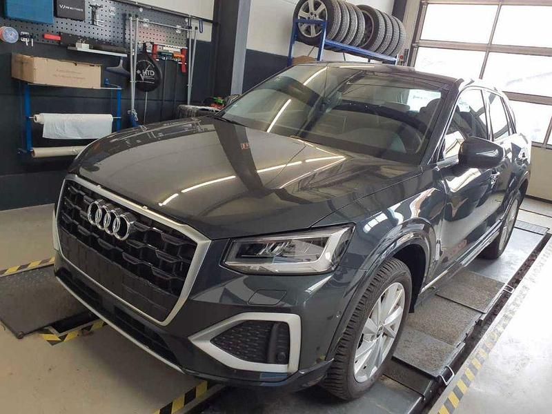 Gebraucht Audi Q2 Advanced 150 PS (110 kW) 2025 Manhattangrau metallic SUV