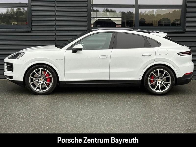 Gebraucht Porsche Cayenne Coupe 519 PS (381 kW) 2024 Weiß Coupé