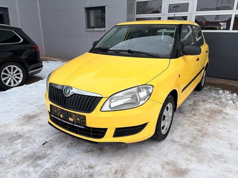Gebraucht Skoda Fabia 60 PS (44 kW) 2012 Gelb Limousine