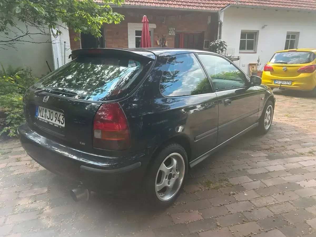 Gebraucht Honda Civic 75 PS (55 kW) 1998 Schwarz Kleinwagen