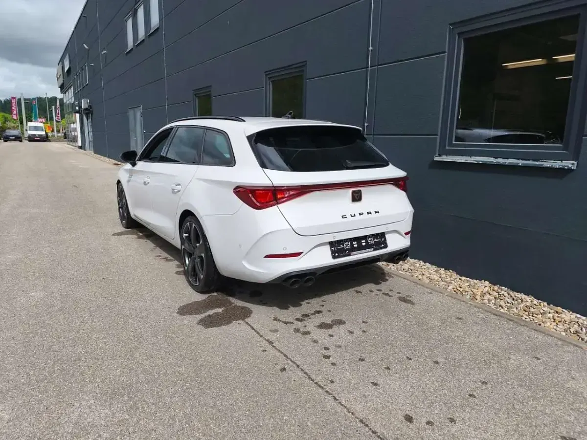Gebraucht Cupra Leon VZ 310 PS (228 kW) 2024 Weiss Kombi
