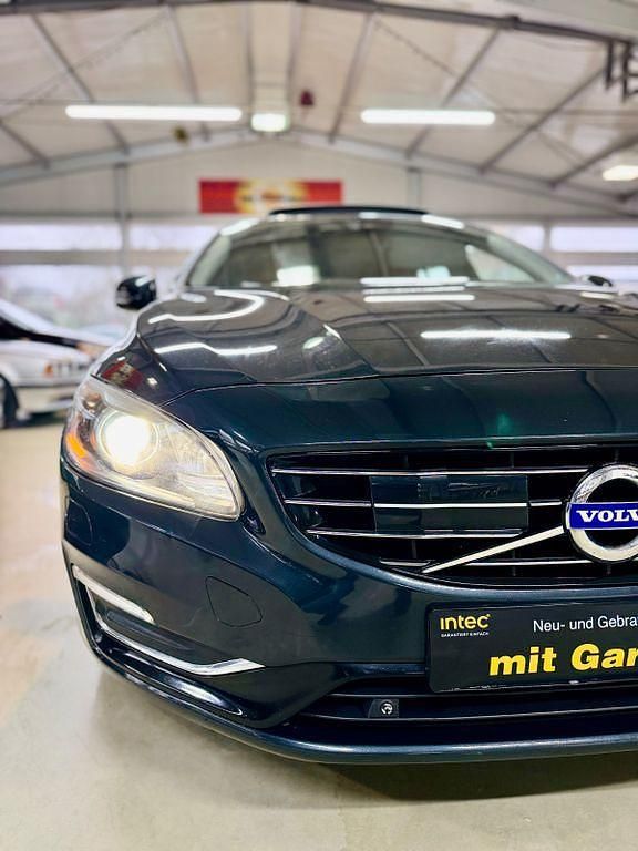 Gebraucht Volvo V60 Summum 215 PS (158 kW) 2014 Grau Kombi