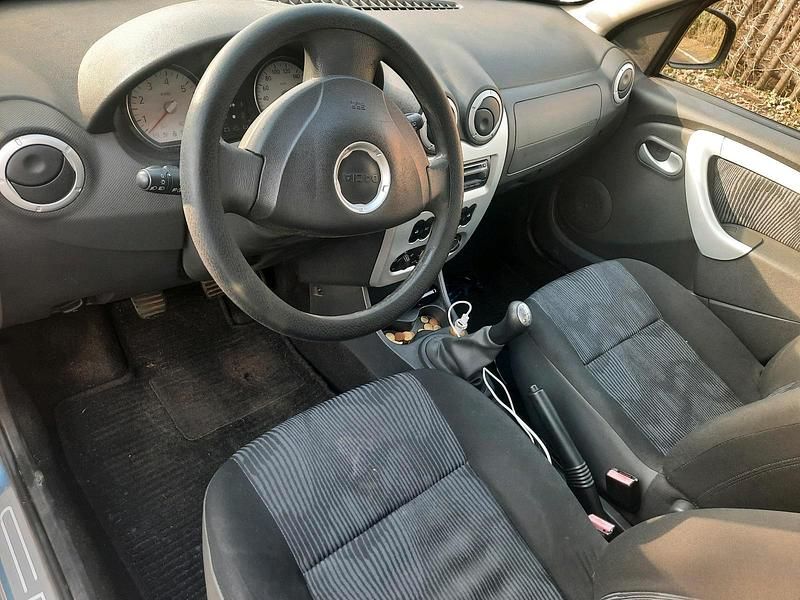 Gebraucht Dacia Sandero 87 PS (63 kW) 2008 Blau Kleinwagen