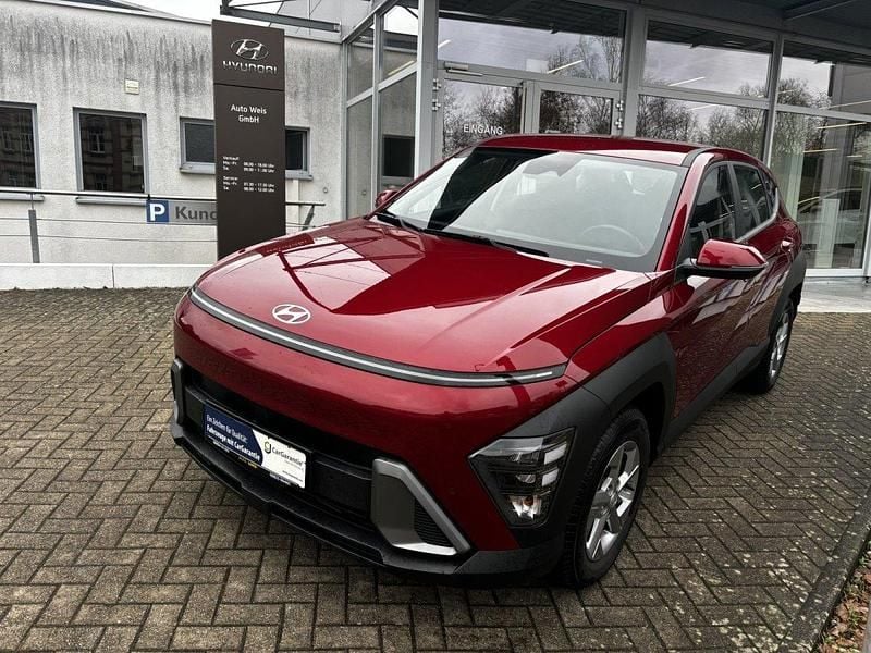 Ultimate red Gebraucht 2024 Hyundai Kona Trend SUV | 21.990 € (Fairer Preis) - Bild 1/4