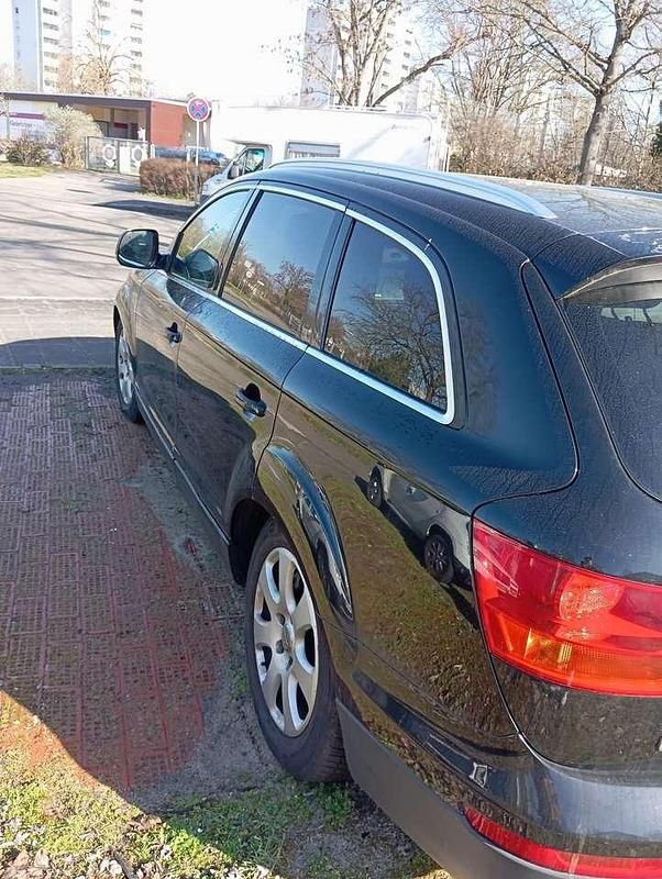 Second-hand Audi Q7 232 CP (170 kW) 2006 Negru SUV