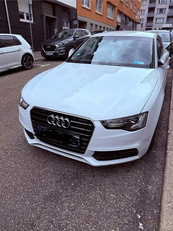 Weiß Gebraucht 2016 Audi A5 Limousine | 19.000 € (Fairer Preis) - Bild 1/4