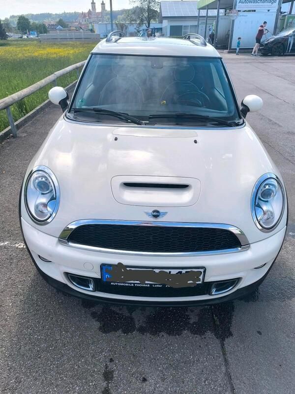 Weiß Gebraucht 2012 Mini Cooper S Clubman Kombi | 6.890 € (Fairer Preis) - Bild 1/4
