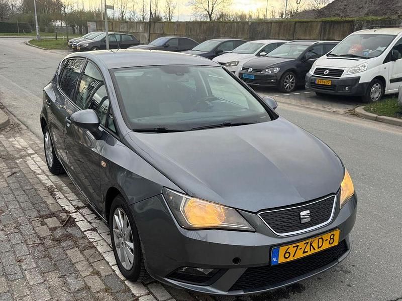 Gebraucht Seat Ibiza Style 75 PS (55 kW) 2012 Grau Limousine