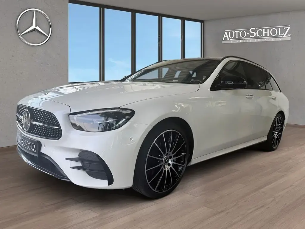 Gebraucht Mercedes E400 AMG 330 PS (242 kW) 2022 Weiß Limousine
