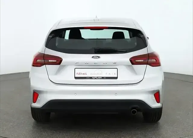 Gebraucht Ford Focus Titanium 125 PS (91 kW) 2023 Silber Limousine