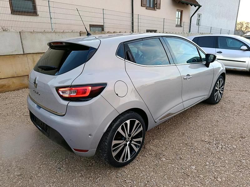 Gebraucht Renault Clio IV Initiale Paris 118 PS (86 kW) 2017 Limousine