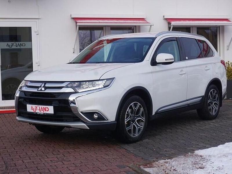 Gebraucht Mitsubishi Outlander 150 PS (110 kW) 2016 Weiß SUV