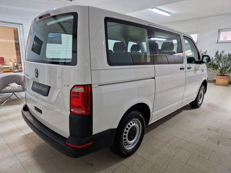 Weiß Gebraucht 2017 VW T6 Van | 15.900 € (Teuer) - Bild 1/4