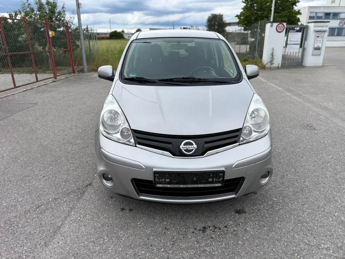 Gebraucht Nissan Note Acenta 88 PS (64 kW) 2012 Silber Kleinwagen